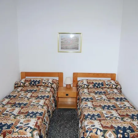Aries Basic Apartment Salou