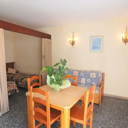 Aries Basic Apartment Salou